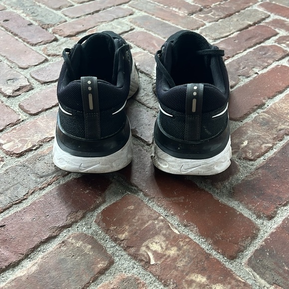 Nike React Infinity Flyknit Shoes - Picture 4 of 7